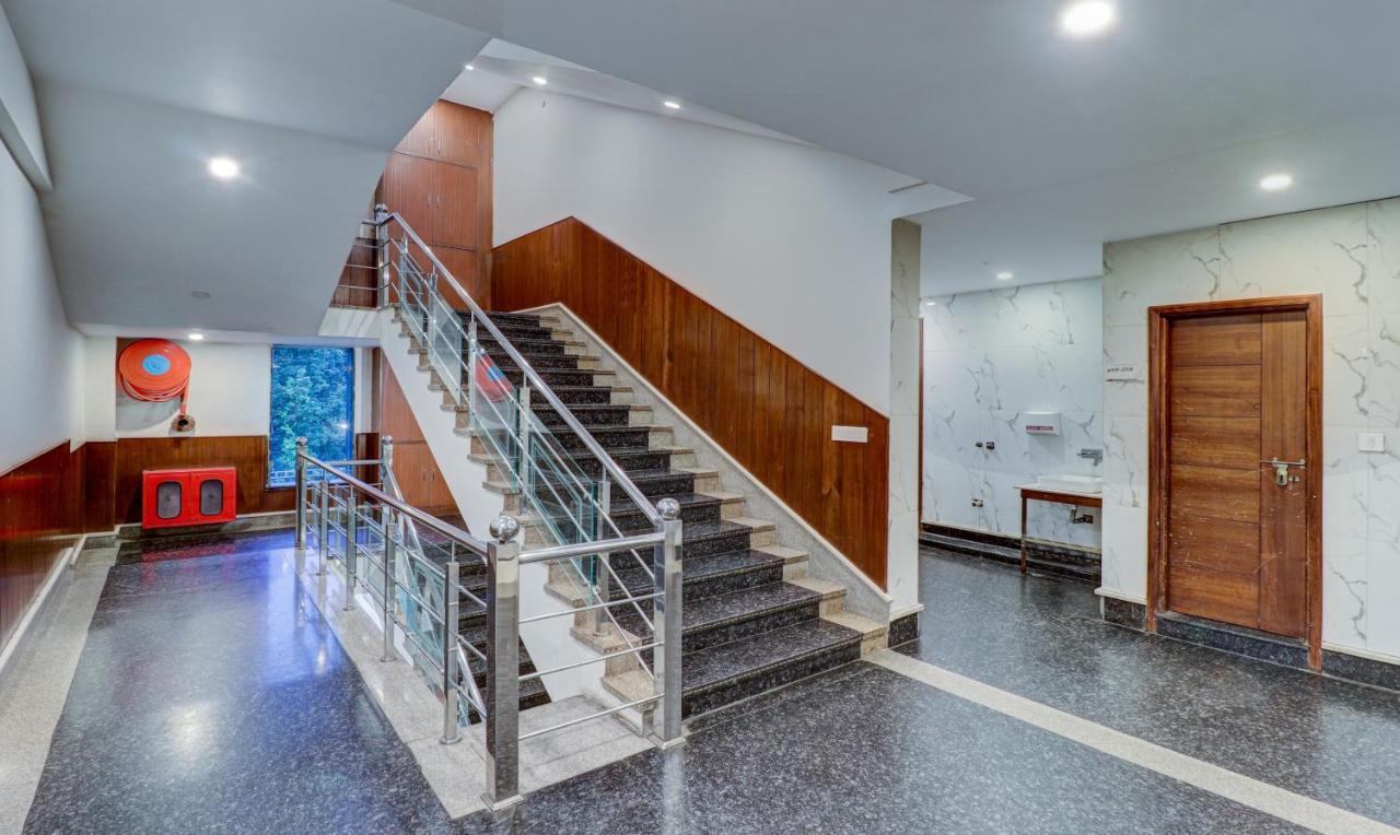 Treebo Premium Pearl Avenue, Ring Road Hotel Dehradun Buitenkant foto